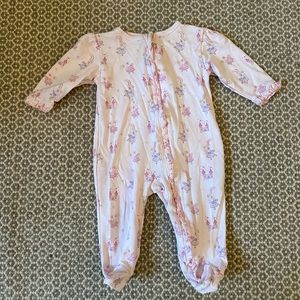 Kissy Kissy zip footie 3-6 months